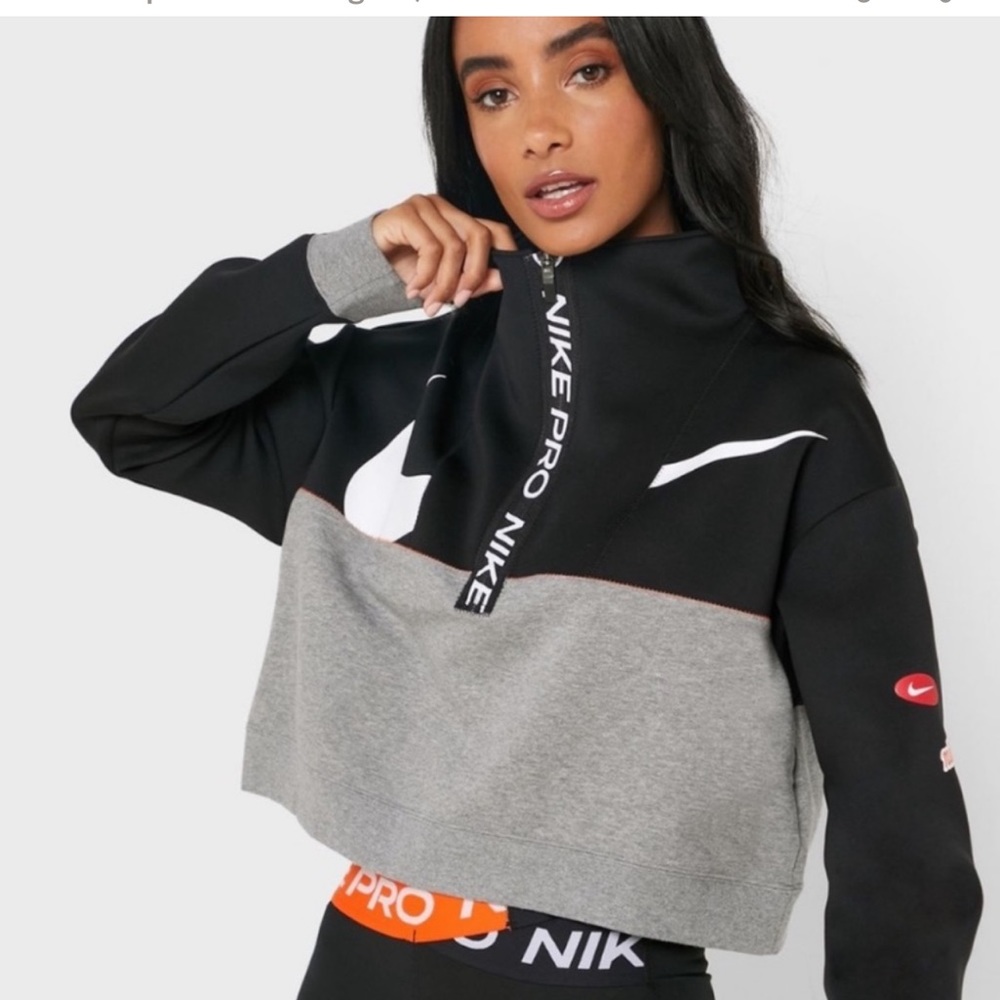 Nike pro crop top size medium